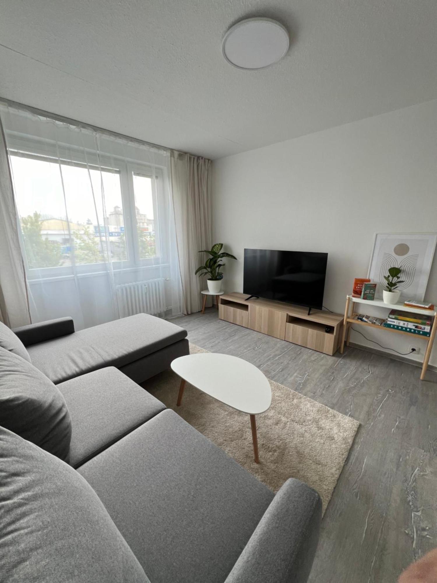 Ren Apartment Znojmo Eksteriør billede